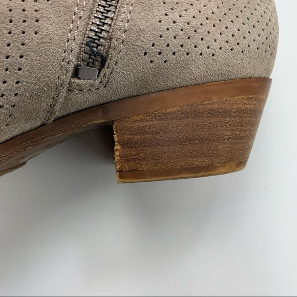 Lucky Brand Bayley 2 Perforated Suede Ankle Bootie Zipper Boho Tan Size 6.5 NWOB - Picture 10 of 10